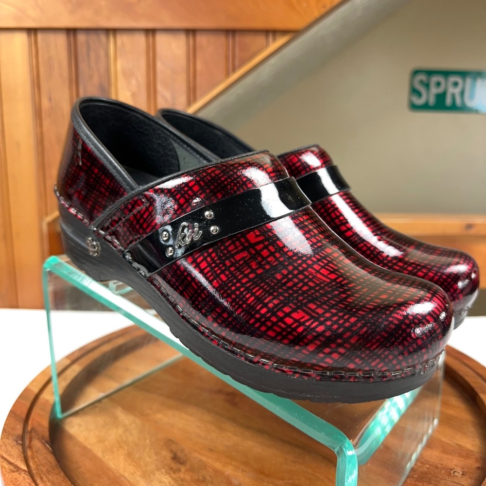 Koi by Sanita Professional Clogs Red Black Patent Plaid Nursing Shoes Womens 38